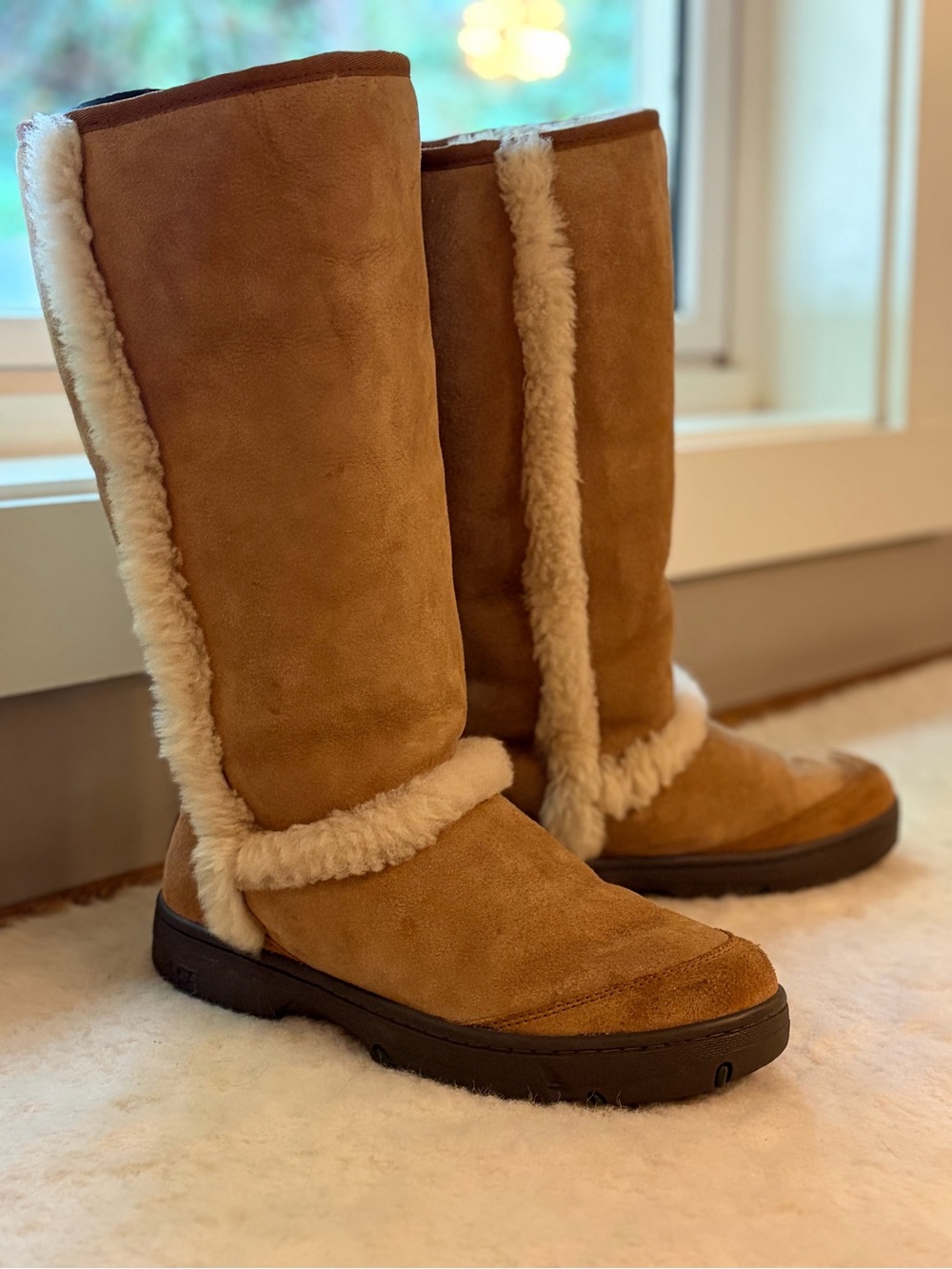 Rare size! Women’s Tall Sunburst UGG Boot